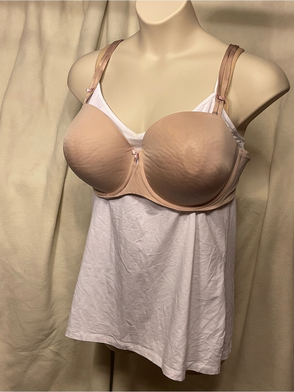 Torrid 46DD Balconette Underwire 3-Hook Nude Bra.